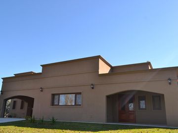 Casa a la venta en  Estancias Las Lilas, lujan