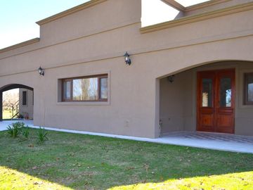 Casa a la venta en  Estancias Las Lilas, lujan