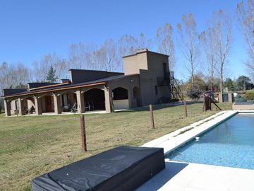 Casa a la venta en  Estancias Las Lilas, lujan