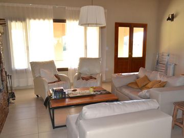 Casa a la venta en  Estancias Las Lilas, lujan