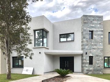 Casa - Francisco Alvarez
