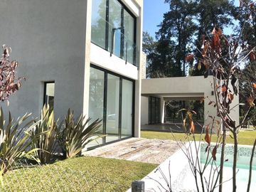 Casa - Francisco Alvarez