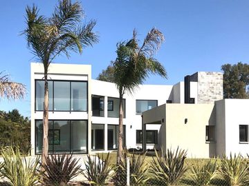 Casa - Francisco Alvarez