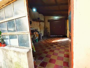 VENTA CASA CON LOCAL 200 M2 VALENTIN ALSINA