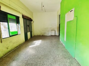 VENTA CASA CON LOCAL 200 M2 VALENTIN ALSINA