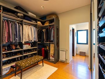 Venta casa de 4 dormitorio en el Country Rosario Golf.