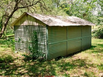 Corral de Barrancas - Casa en VENTA -  1 HECTAREA PARQUIZADA con Pileta