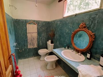 Corral de Barrancas - Casa en VENTA -  1 HECTAREA PARQUIZADA con Pileta