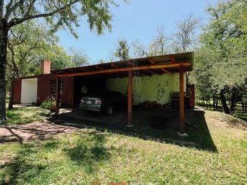 Corral de Barrancas - Casa en VENTA -  1 HECTAREA PARQUIZADA con Pileta