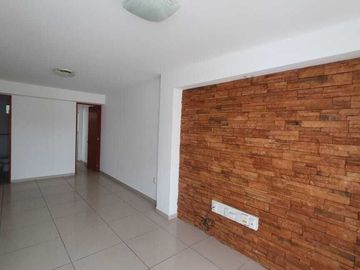 Casa en Venta en Paseos del Bosque, 3 Recámaras, 2.5 Baños, Gran Ubicación !!