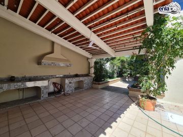 Casa en venta en Lomas del Sahuatoba