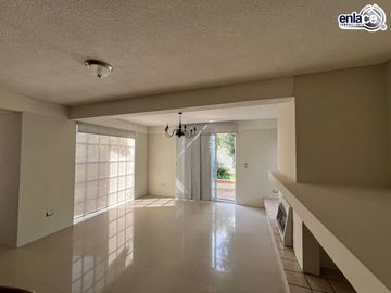 Casa en venta en Lomas del Sahuatoba