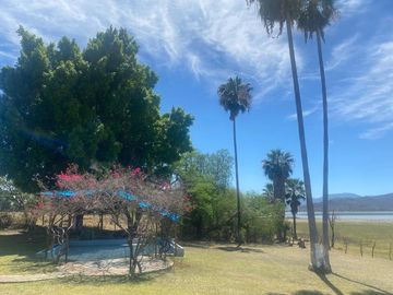 CASA DE CAMPO EN VENTA EN VILLA CORONA-LAGUNA DE ATOTONILCO