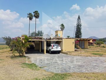 CASA DE CAMPO EN VENTA EN VILLA CORONA-LAGUNA DE ATOTONILCO