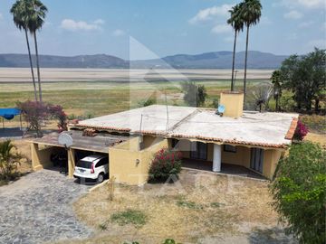 CASA DE CAMPO EN VENTA EN VILLA CORONA-LAGUNA DE ATOTONILCO