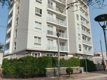 Apartamento en venta de 3 dormitorios c/ cochera en Barranco en Lima Perú