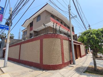 Casa en venta de 28 dormitorios c/ cochera en San Miguel, Lima, Perú