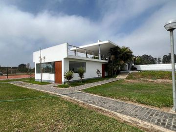 Terreno en venta de 700m2 ubicado en Asia