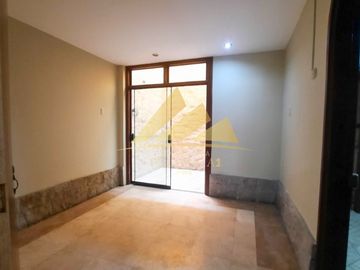 Casa en venta de 5 dormitorios c/ cochera en Comas, Lima, Perú