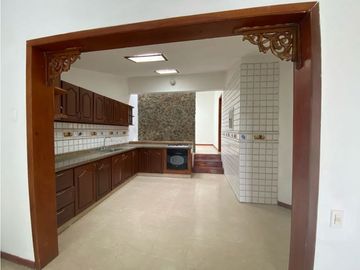 Alquiler de Casa Comercial Sector Pinares Pereira