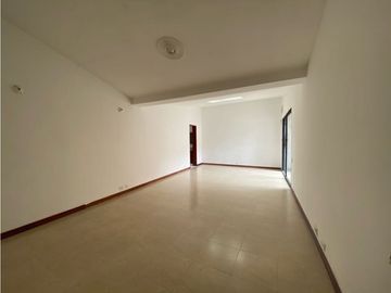 Alquiler de Casa Comercial Sector Pinares Pereira