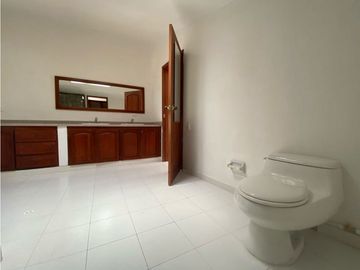 Alquiler de Casa Comercial Sector Pinares Pereira