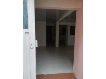 LUXA VENDE CASA 2 PISOS. INDEPENDIENTES. BARRIO EL UVO-SECTOR NORTE
