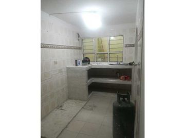 LUXA VENDE CASA 2 PISOS. INDEPENDIENTES. BARRIO EL UVO-SECTOR NORTE