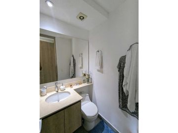 VENDO HERMOSO APARTAMENTO 136MTS, 3 ALCOBAS, PORTAL DE GENOVES