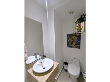 VENDO HERMOSO APARTAMENTO 136MTS, 3 ALCOBAS, PORTAL DE GENOVES