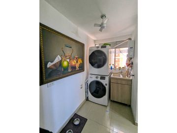 VENDO HERMOSO APARTAMENTO 136MTS, 3 ALCOBAS, PORTAL DE GENOVES