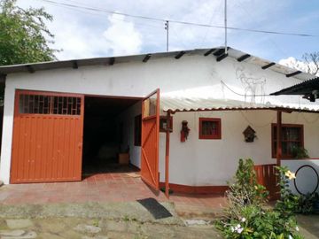 Venta Finca  en Guayabal.