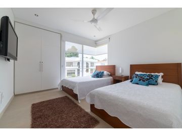 VENTA/PERMUTA LINDA CASA EN EL PEÑON GIRARDOT JA