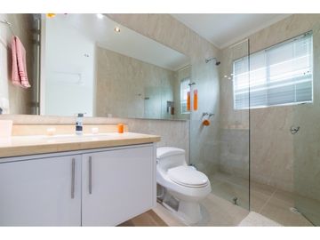 VENTA/PERMUTA LINDA CASA EN EL PEÑON GIRARDOT JA