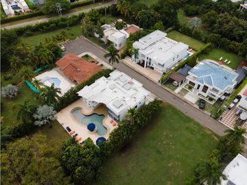 VENTA/PERMUTA LINDA CASA EN EL PEÑON GIRARDOT JA