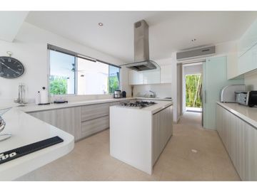 VENTA/PERMUTA LINDA CASA EN EL PEÑON GIRARDOT JA