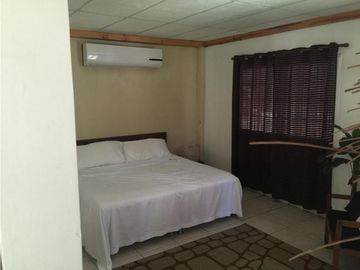 Venta: Casa 5 recámaras en Zona del Canal