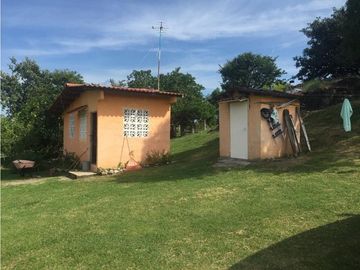 Venta: Terreno con casa en Las Lajas (Cabuya)