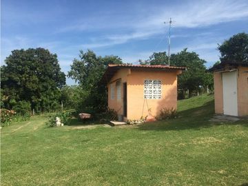 Venta: Terreno con casa en Las Lajas (Cabuya)