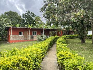 Venta: Lote de 4hcts en La Ermita de san Carlos con Casa y Cabañas