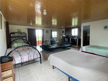 Venta: Lote de 4hcts en La Ermita de san Carlos con Casa y Cabañas