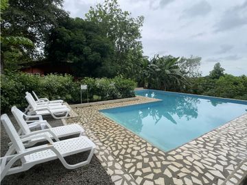 Venta: Lote de 4hcts en La Ermita de san Carlos con Casa y Cabañas
