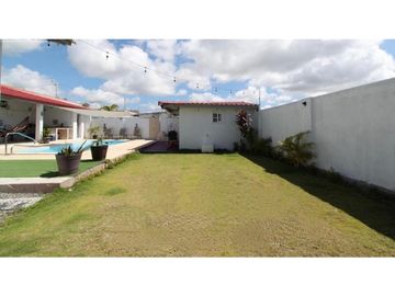 VENTA DE CASA  DE PLAYA EN COSTA ESMERALDA