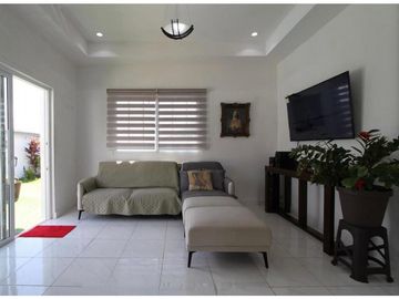 VENTA DE CASA  DE PLAYA EN COSTA ESMERALDA