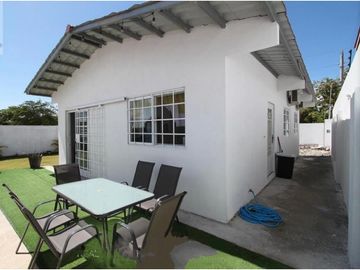 VENTA DE CASA  DE PLAYA EN COSTA ESMERALDA