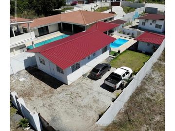 VENTA DE CASA  DE PLAYA EN COSTA ESMERALDA