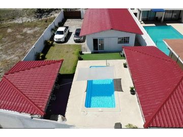 VENTA DE CASA  DE PLAYA EN COSTA ESMERALDA
