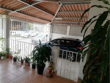 Vendo casa en Villa Lucre