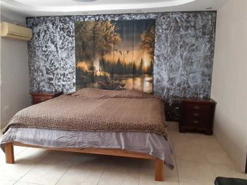 VENDO  CASA DE 4 NIVELES EN TUMBA MUERTO LIMAJO