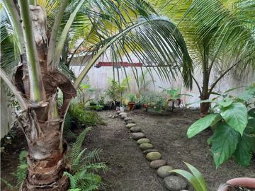 VENDO  CASA DE 4 NIVELES EN TUMBA MUERTO LIMAJO